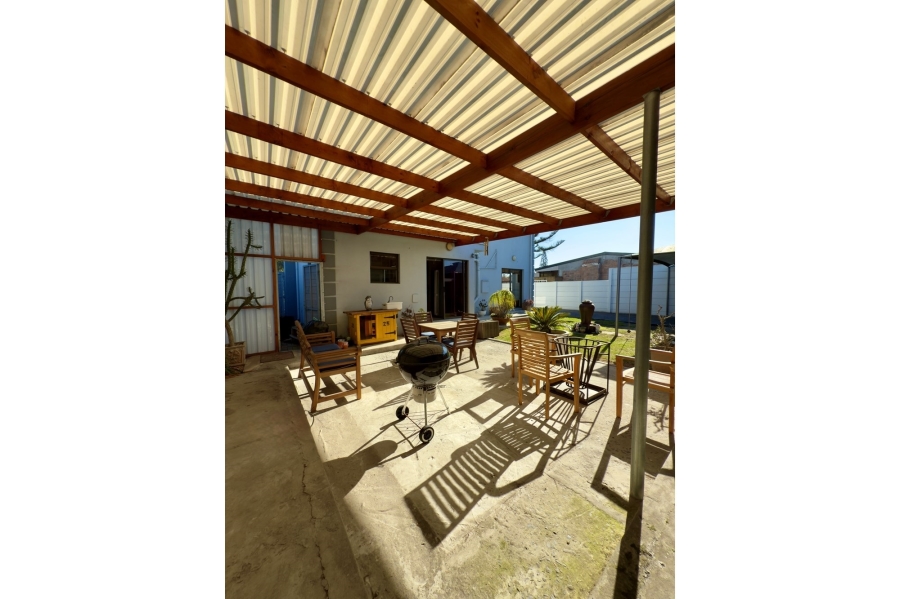 4 Bedroom Property for Sale in Kensington Western Cape